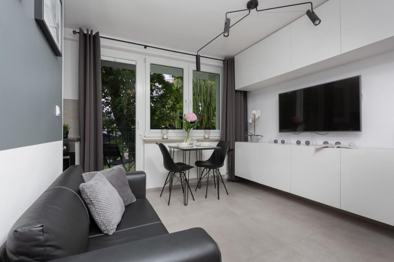 Metro Wierzbno Cozy Mokotow By Renters Apartment