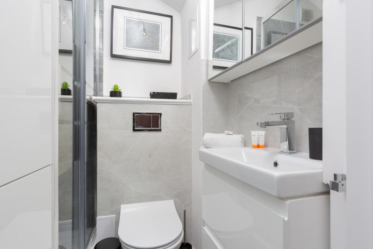Metro Wierzbno Cozy Mokotow By Renters Warsaw