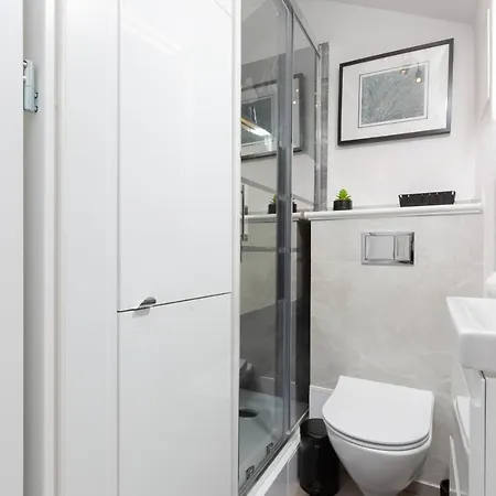 Metro Wierzbno Cozy Studio Mokotow By Noclegi Renters Warsaw Exterior photo