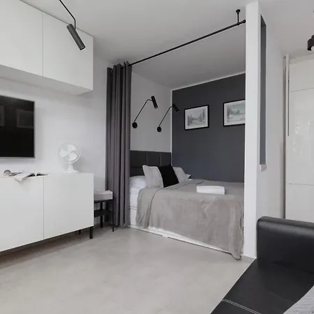 Metro Wierzbno Cozy Studio Mokotow By Noclegi Renters Warsaw Exterior photo