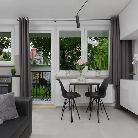Metro Wierzbno Cozy Studio Mokotow By Noclegi Renters Warsaw Exterior photo